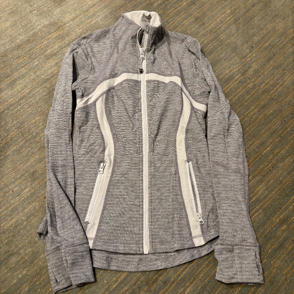 Lululemon grey zip top size 6